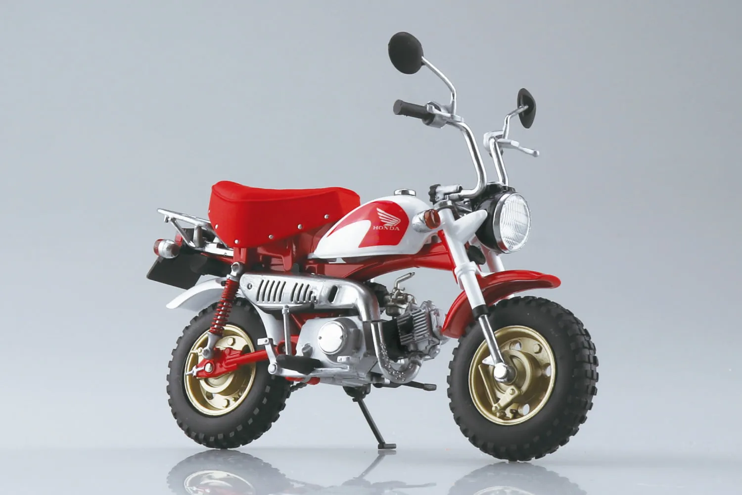 [Pre-order] Aoshima - Honda Monkey SPECIAL SHASTA WHITE Plastic Model Kit Aoshima