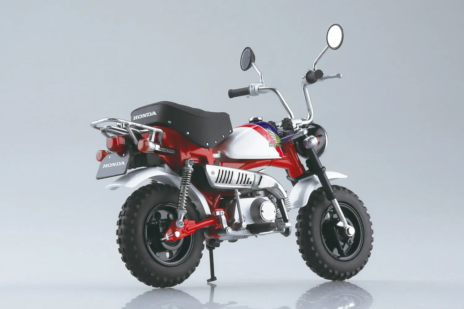 [Pre-order] Aoshima - Honda Monkey SPECIAL SHASTA WHITE Plastic Model Kit Aoshima