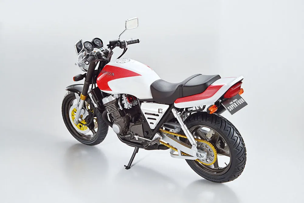 [Pre-order] Aoshima - HONDA NC31 CB400 SUPER FOUR '92 with CUSTOM PARTS 1/12 Scale Plastic Model Kit Aoshima
