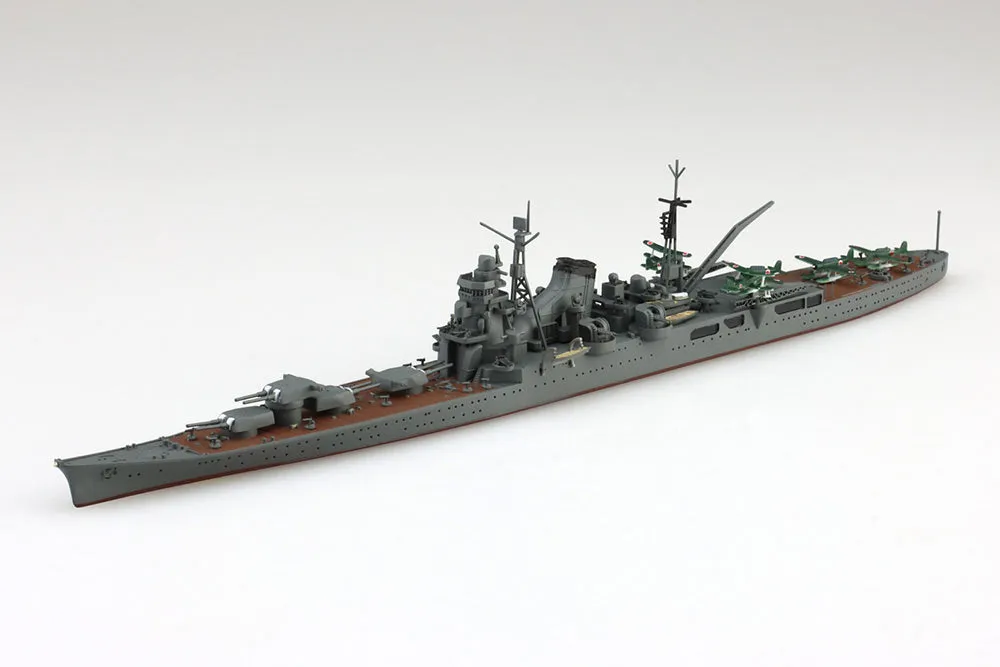 [Pre-order] Aoshima - JAPANESE NAVY HEAVY CRUISER TONE 1/700 Plastic Model Kit Aoshima