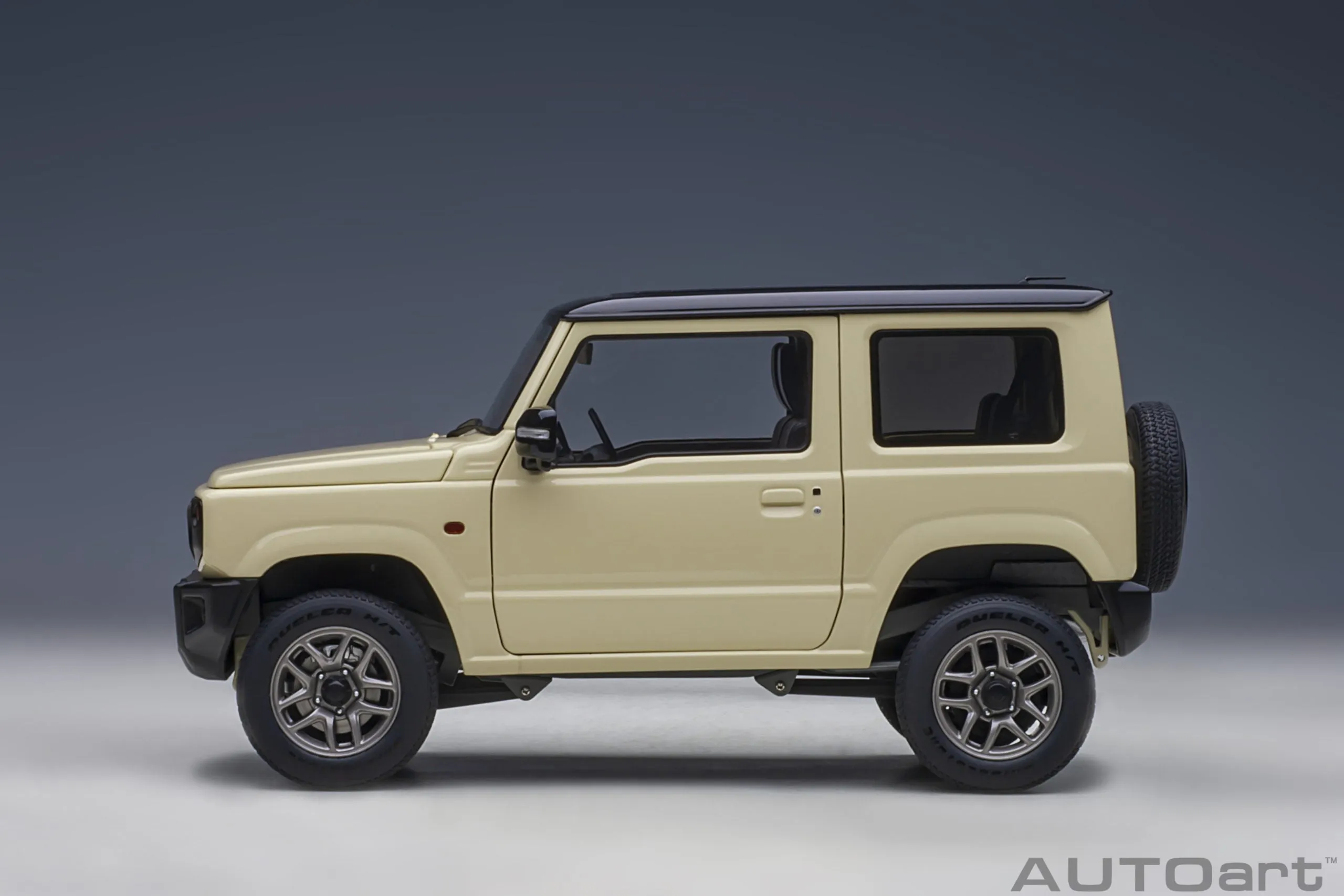 [Pre-order] Aoshima - JB64 Jimny 2018 Chiffon Ivory Metallic Plastic Model Kit Aoshima