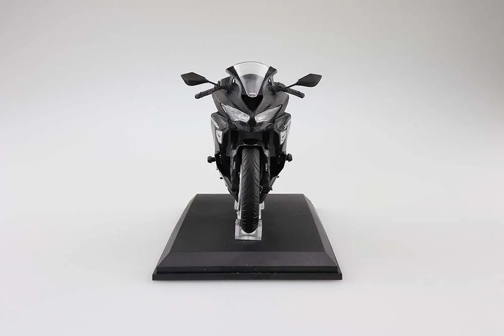 [Pre-order] Aoshima - KAWASAKI Ninja ZX-25R Metakllic Spark Black 1/12 Plastic Model Kit Aoshima