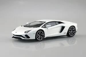 [Pre-order] Aoshima - Lamborghini Aventador S (pearl white) 1/32 Scale Plastic Model Kit Aoshima