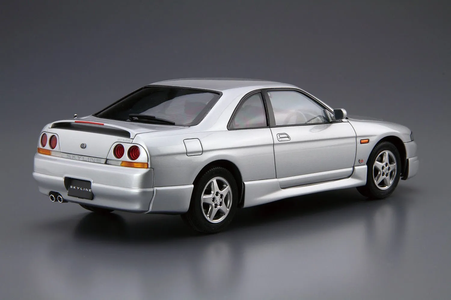 [Pre-order] Aoshima - NISSAN ECR33 SKYLINE GTS25t typeM '94 1/24 Scale Plastic Model Kits