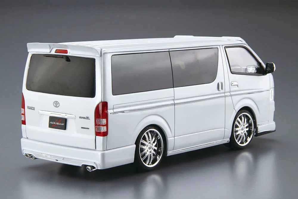 [Pre-order] Aoshima - TOYOTA SILKBLAZE TRH200V HIACE Ver III '10 1/24 Scale Plastic Model Kit Aoshima