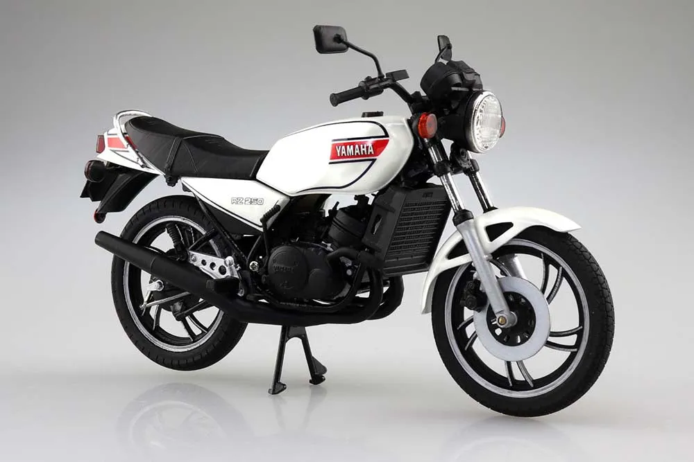[Pre-order] Aoshima - Yamaha RZ250 NEW PEARL WHITE 1/12 Plastic Model Kit Aoshima