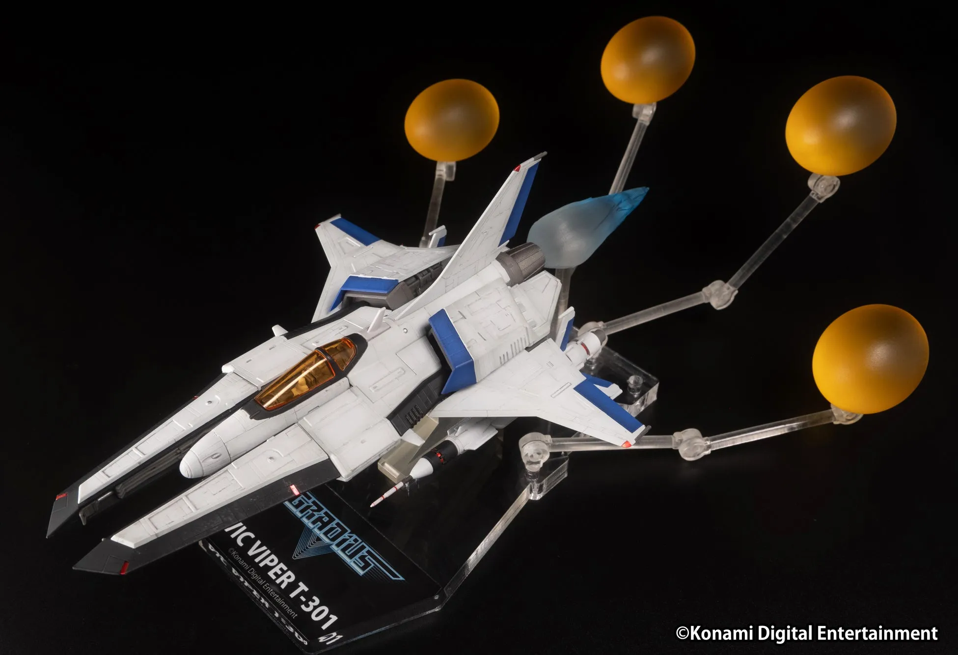 [Pre-order] Gradius - VIC VIPER T-301 [PEINTED FINISHED] Plastic Model Kit PLUM