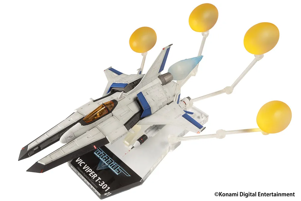 [Pre-order] Gradius - VIC VIPER T-301 [PEINTED FINISHED] Plastic Model Kit PLUM