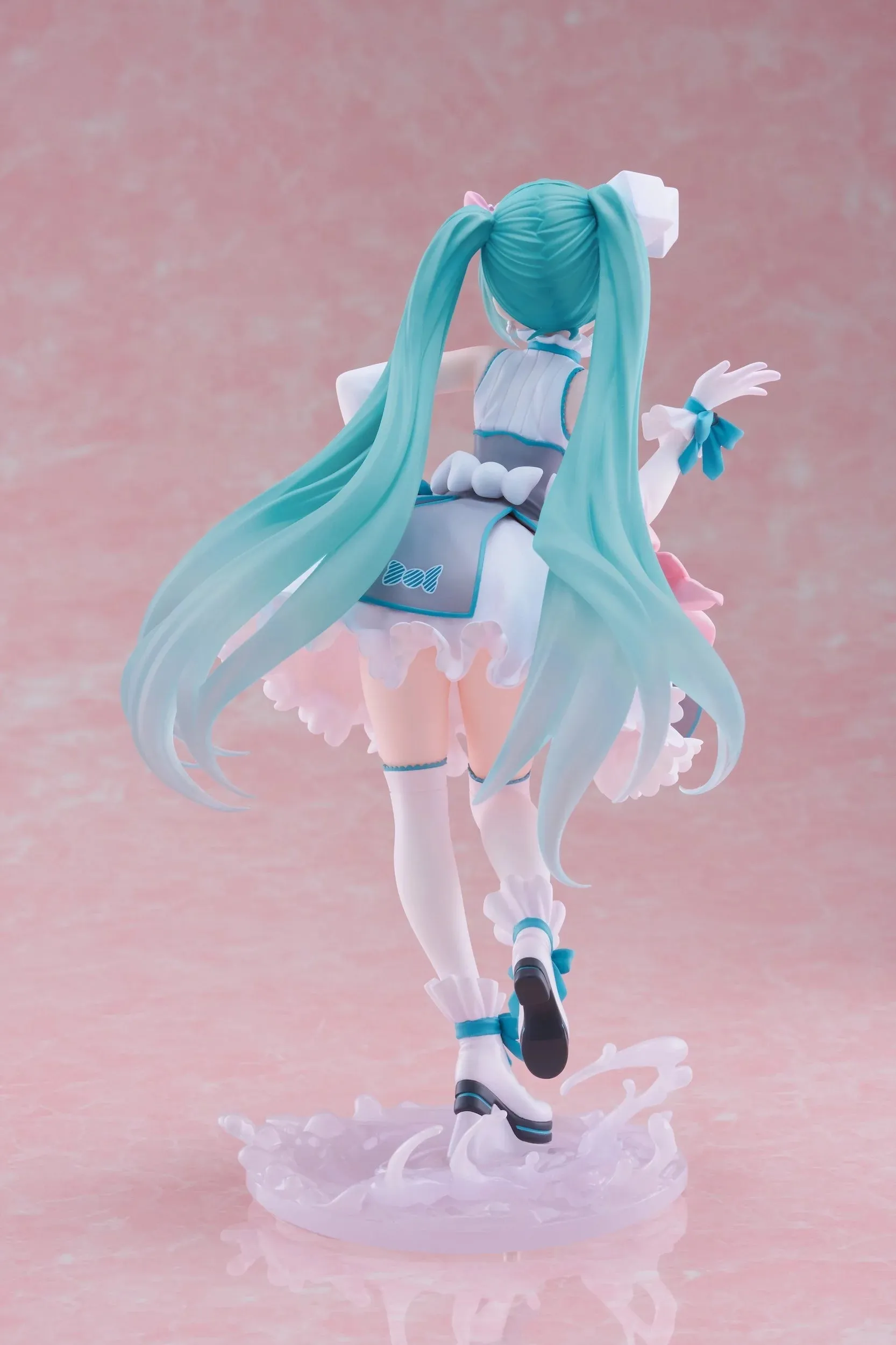 [Pre-order] Hatsune Miku - Hatsune Miku (Melty Sugar Ver.) 39's Day Anniversary 2nd Season Non Scale Figure Taito