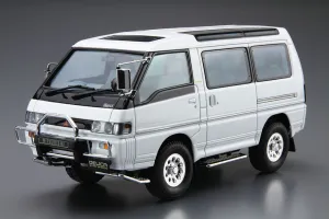 [Pre-order] None - MITSUBISHI P35W DELICA STAR WAGON '91 1/24 Scale Plastic Model Kit Aoshima